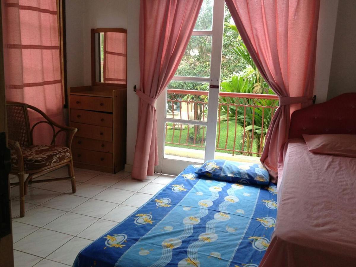 VILLA LIPPO CARITA ANYER CARITA Indonesia HOTELMIX